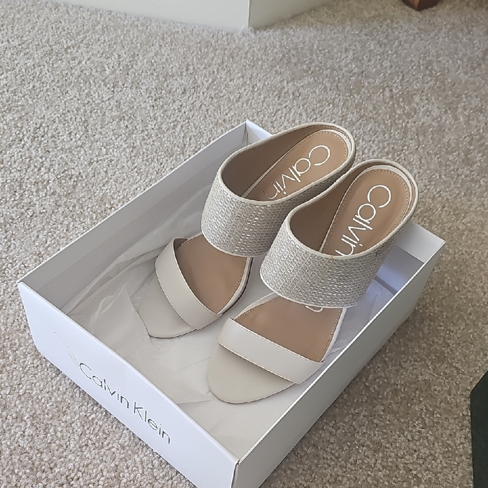 Calvin KLEIN DRESS SEQUIN Sandal  Size 8 Ivory